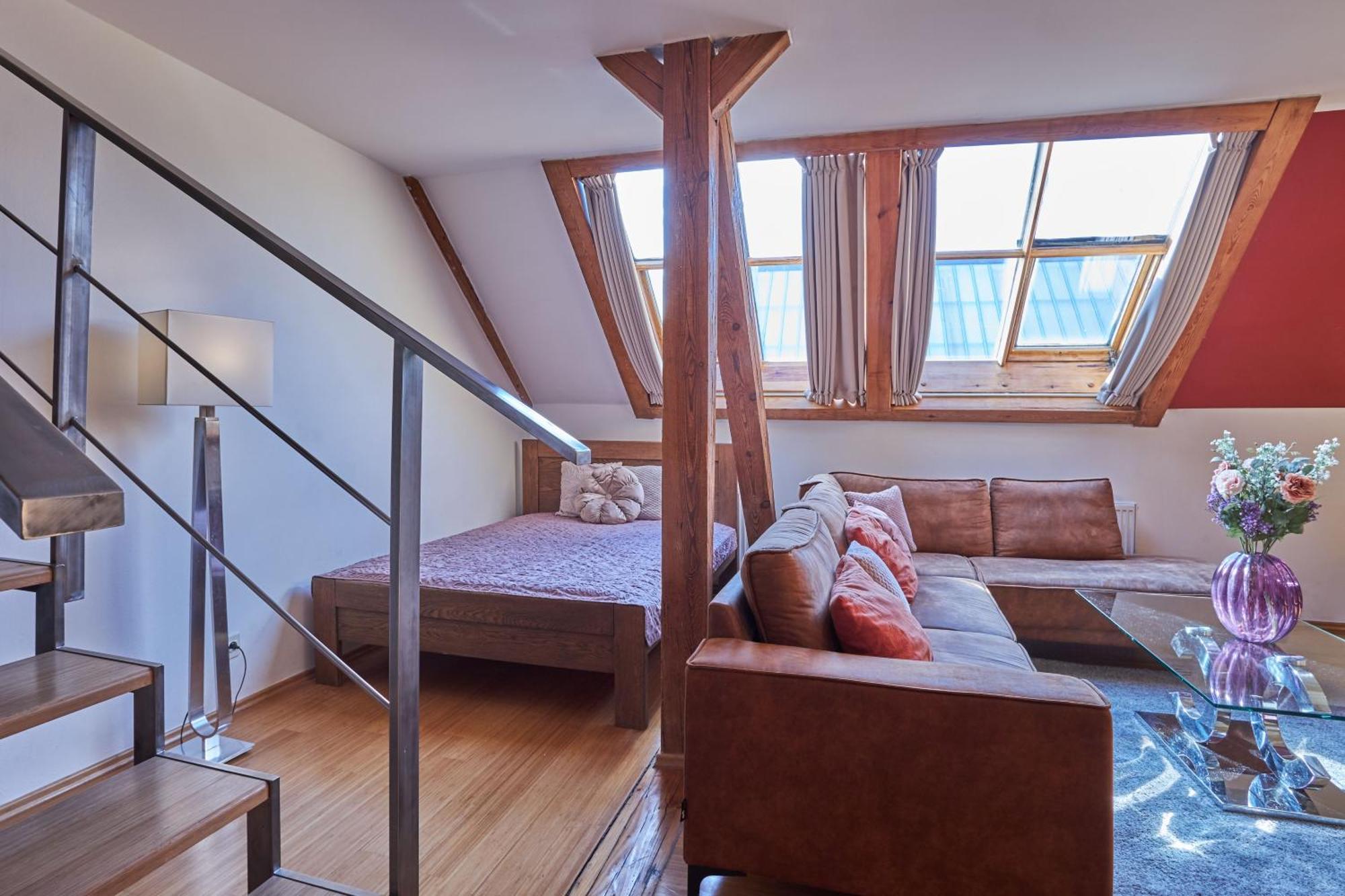 Apartamento Zatecka - Terrace In The Old Town Praga